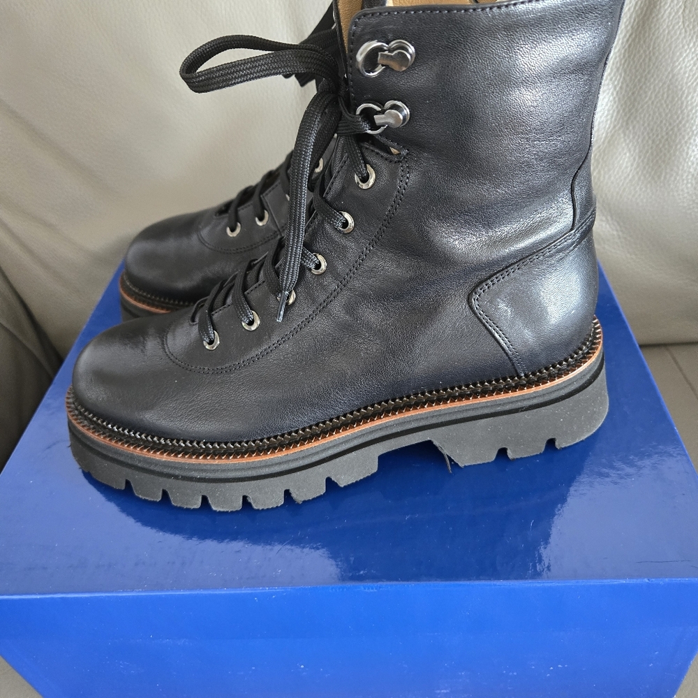 MON- CLE WOMENS BOOTS - Picture 9 of 10